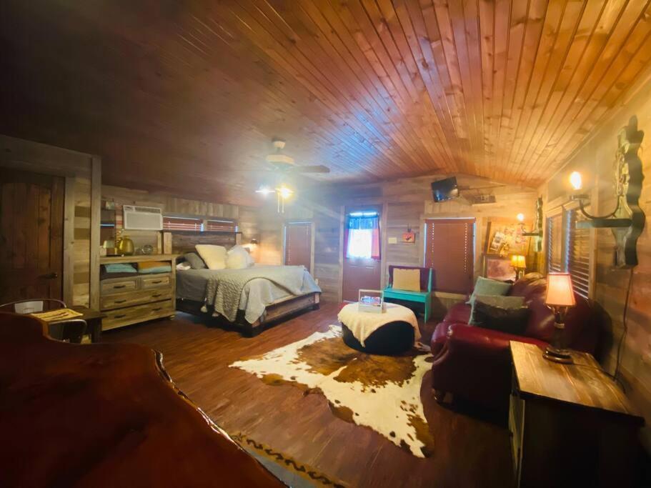 8Th St. Cowboy Haus I Biker Friendly I River Bandera Buitenkant foto